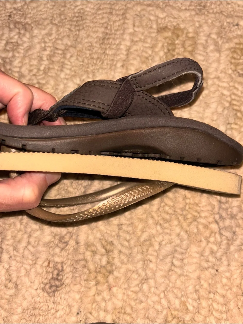 OluKai Brown flip flops back strap size boy US 11/12